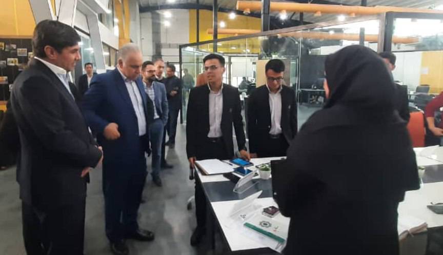 بازدید دکتر صدر از کارخانه نوآوری لرستان - تصویر ۱